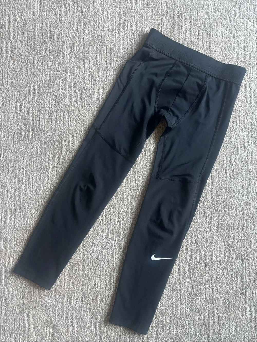 Nike Big Boys Pro Dri-FIT Stretch Performance Leggings / Small (8)